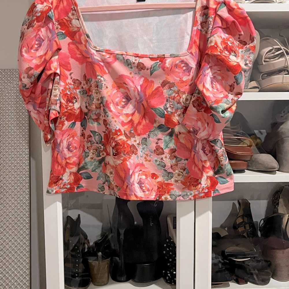 Floral print cropped top shirt